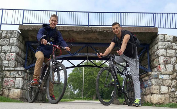 Укинута курирска служба нишких студената: Ни џепарац не може без пореза